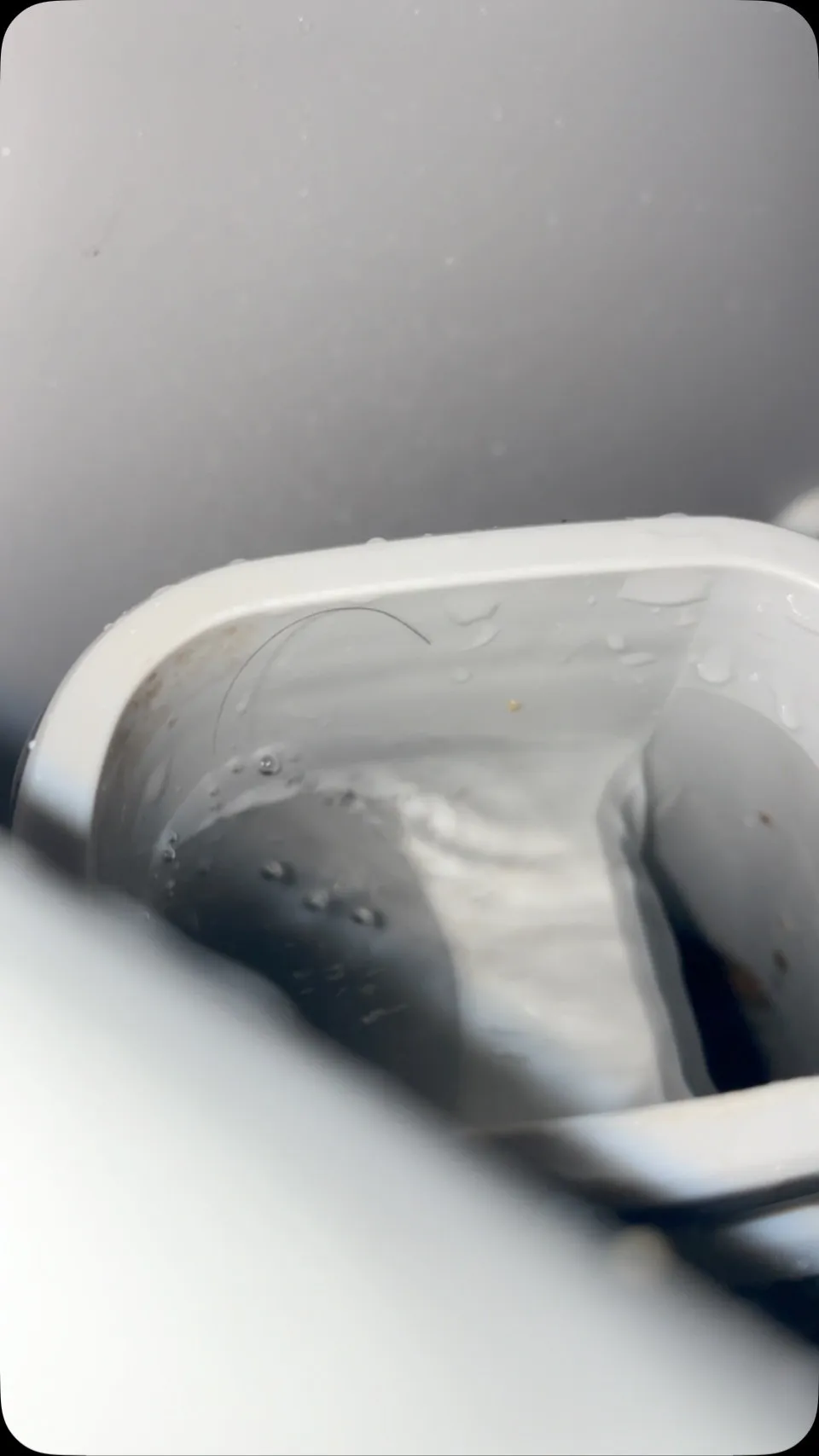 私たちのビジネスでは、生活の基盤である水回りのメンテナンスを...